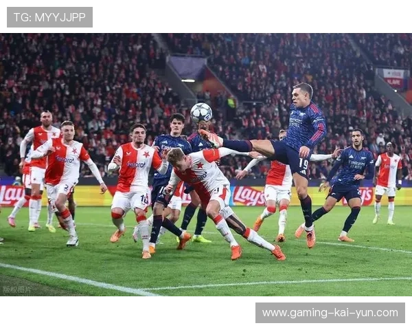 英超阿森纳锋线配合默契,防守端表现同样出色 英超阿森纳锋线配合默契,防守端表现同样出色